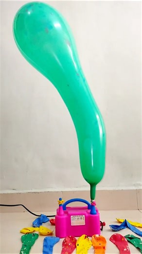 LONGEST BALLOON INFLATION💥🎈 Big Balloon #balloon #giantballoons #poppballons #shorts #funny