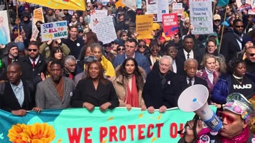 Robert De Niro and Bruce Springsteen protest against Trump