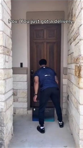 POV: Your Alienware Aurora Laptop Just Got Delivered 💻