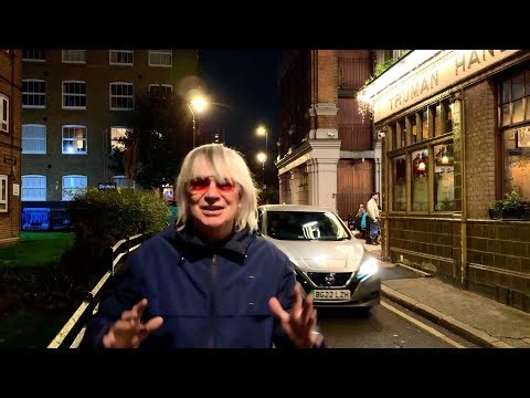 Have I Found the Holy Grail of The Traditional Pub With a Piano ?