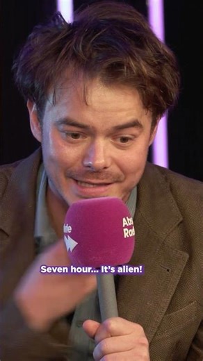 “You’re Making Board Games Cool Again!” 🎲 Stranger Things Cast's Favourite Games! #strangerthings