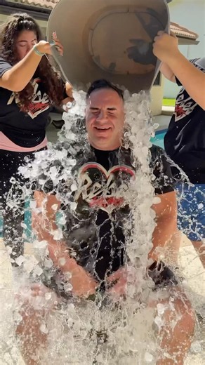 ALS Ice Bucket Challenge🥶💥Visit iamals.org If You Want To Donate‼️