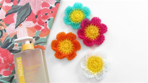 Crochet Daisy Dish Scrubby Pattern (Free & Easy)
