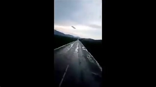 A Huge UFO was noticed by eyewitnesses on the way to the village of Ust-Koksa in Russia🧐🤔
