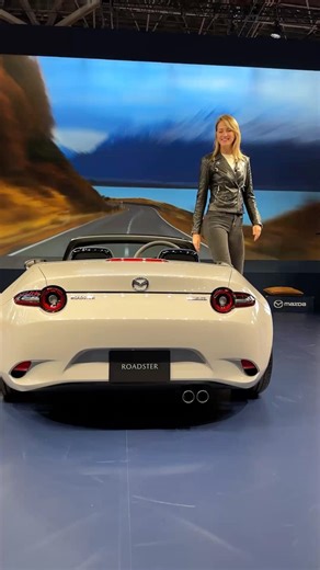 Tiny Mazda Miata! 😲