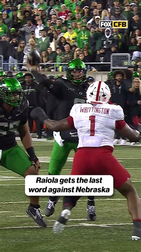 Dylan Raiola puts the finishing touches on Oregon's win with an eight-point sequence 🦆 #cfb #oregon