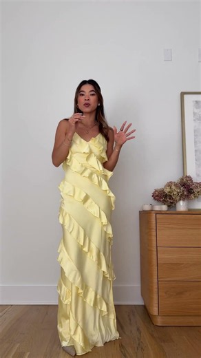 This yellow dress is PERFECT for wedding season #weddingguest #fashion #dress