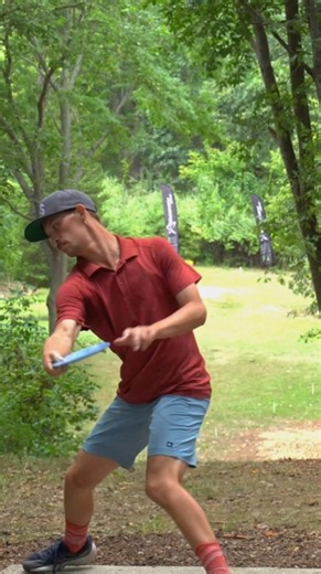 Jakey’s sneaky disc golf shot sets up birdie