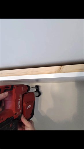 HAPPY NEW YEARS EVERYONE 🎉👊🏻 Fitting some wall units today using the Hilti TE 4-22 and fitting them using Fischer plugs and Reisser Screws. Hope you all have a great new year 👊🏻@fischer UK