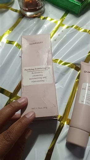 🧴✨ ¡Descubre la piel que siempre soñaste con Exfoliante Xquery! 🤩 Elimina células muertas 🧹, unifica el tono y deja tu piel suave como la seda 🤲💫 Fórmula potente y segura para todos los tipos de piel 🌿✅ 👉 ¡Renueva tu rutina de belleza hoy! #ExfolianteXquery #PielSuave #CuidadoFacial #BellezaNatural 💆‍♀️🌟