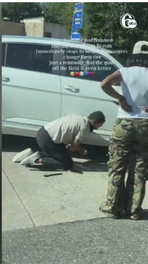 Phillies outfielder Derek Hill help fans change flat tire following Braves game