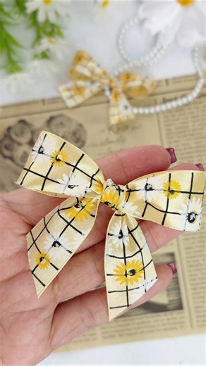 Easy DIY Ribbon Bow 🎀 Patterned Bow Tutorial #Shorts