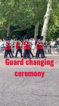 Guard changing ceremony #guardchangingCeremony #buckinghampalace #buckinghamguards