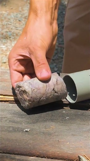 Campfire stove built from recycled materials 🔥