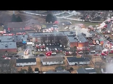 Continúan las labores en busca de sobrevivientes en un asilo en Pennsylvania | Noticias Telemundo