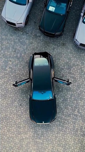 Rolls-Royce Spectre | First Electric Rolls-Royce #spectre #rollsroyce #luxurycar