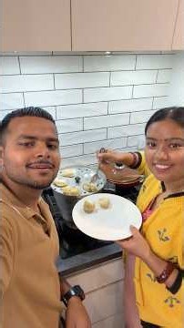Delhi ke momos ko di takkat😂#minivlog #vlog #momos #dramebaazrakhi #theroameramit