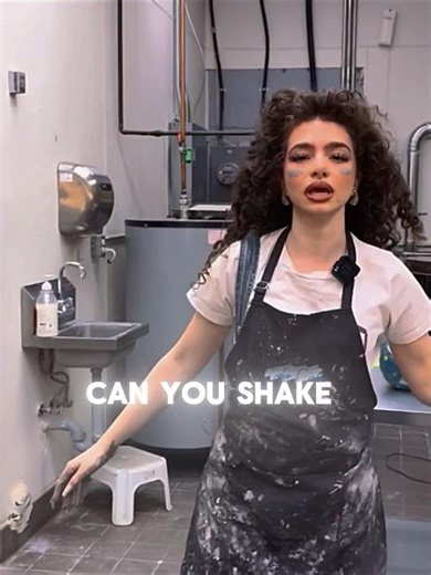 Kalogeras Sisters Try Pottery Wheels !