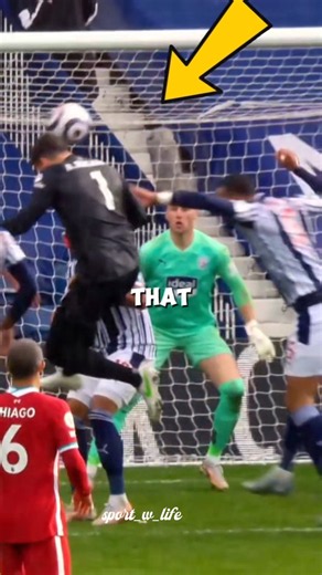 "3 GOALKEEPERS Who Scored INSANE Last-Minute Goals!" 🤯🧤⚽#shorts#football#footballshorts#soccer