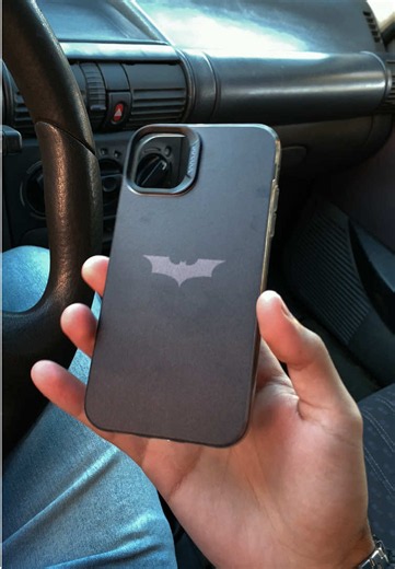 Capinha de celular do Batman: como escolher a melhor case