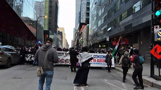 🚨MAY DAY:Pepper spray is being used and arrests are now being made by Montreal police.📸: @MtlProtest