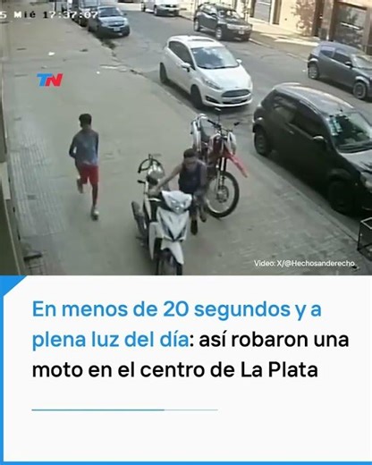 En menos de 20 segundos robaron una moto en el centro de La Plata