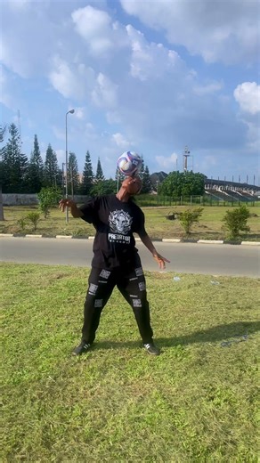 Impressive Soccer Freestyle Tricks on a Sunny Day