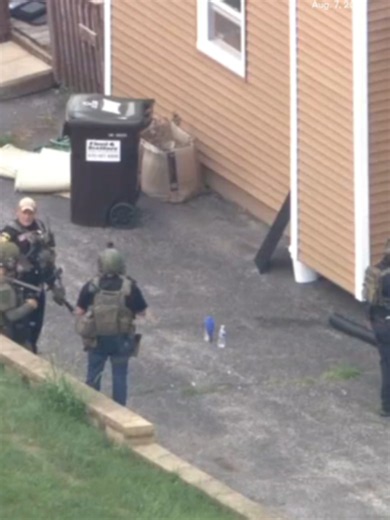 There was a SWAT response Friday evening in the north suburbs. Police were telling people to stay inside as they responded to a home, and a suspect was taken to a hospital for treatment. #news #chicagonews #mchenry #swat