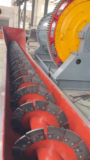 The extended version of the screw conveyor has been tested and is ready for shipment.