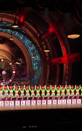 These Rag Dolls are ready for 2026 ❤️💚 Happy New Year’s Eve! #Rockettes100