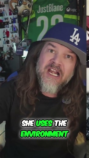 Ripley's Genius Move: Using Space to Defeat the Xenomorph #shorts