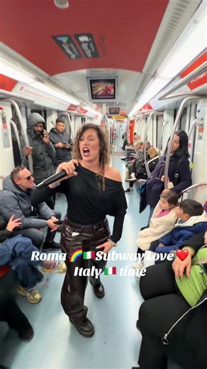 Roma 🌈🇮🇹Subway Love ❤️ Italy 🇮🇹 time @Ilaria Ferrari ✨𝓢𝓲𝓷𝓰𝓮𝓻