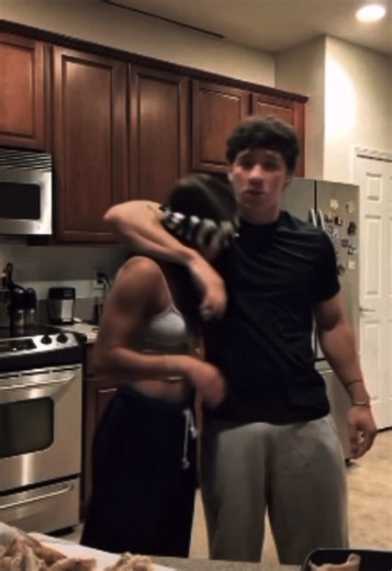 Cute Cheerleaders Vlog with Delaney and Lenny