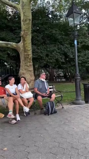 More of this: Yelling at Israeli activists in a park https://t.co/aMEGn3gjRA