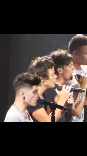 “Listening to ‘C’mon, C’mon’ from Take Me Home and Zayn’s opening verse those breathtaking high notes in the chorus still give me chills every single time! 🥹🎤 His vocals are pure magic. Forever grateful for Harry, Louis, Niall, Liam, and Zayn – the 5 lads who stole our hearts and changed our lives. We love you endlessly, no matter what. 💕 #OneDirectionForever #OneDirection #Directioner #ZaynMalik #HarryStyles #LouisTomlinson #NiallHoran #LiamPayne #Zayn #1D #TakeMeHome #CmonCmon #Directioners