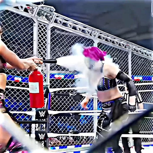 Iyo Sky Saves Asuka 💜 from Bianca Belair 🥵 Edits! #shorts
