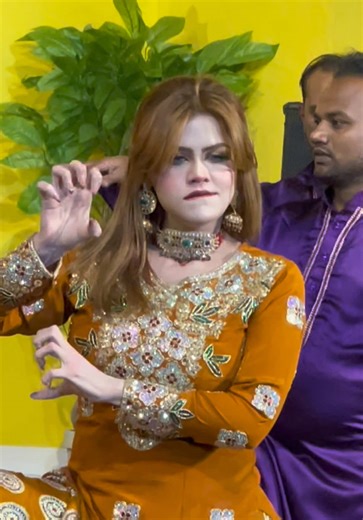 Enjoy the Spectacular AMIR Stage Drama in Lahore