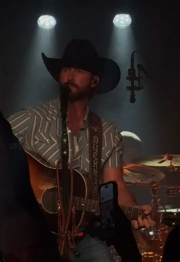 Update: Riley Green covers “Dixieland Delight” by Alabama during @siriusxm’s Play On Series at The Underground in Charlotte, NC #rileygreen @The Highway on SiriusXM