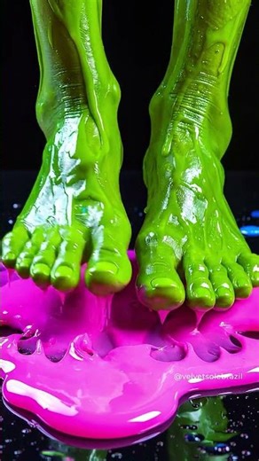 Alien Feet vs Slime 👽