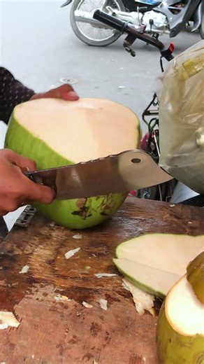 Fresh coconut cutting skill! #shorts #satisfying #fresh #explore #coconut