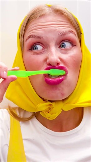 Giant Bubble Gum from Toothpaste Challenge! 🫧✨