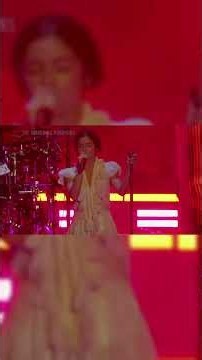 Olivia Rodrigo takes the stage with The Smashing Pumpkins to perform "33" together at Lollapalooza