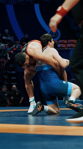 Takhir KHANIEV 🇷🇺 gets his revenge on Mobin AZIMI 🇮🇷 and punches his ticket to the U23 World final!🔥
