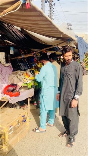 Helmate thief prank 😁 #comedyshorts #comedy #funny #comedyvideos #shortvideos #fun #shorts