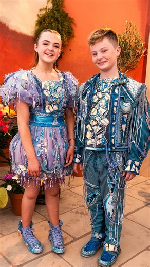 Caleb & Naomi are two talented performers with plenty of stage experience, singing Níos Láidre 🇮🇪