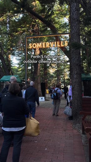 This might be one of the best date night activities in Perth... We recommend arriving early (doors open from 6pm) and enjoying a pre show pizza and wine as the sun sets. Films start at 8pm (7:30pm from Mon 2nd March) 🎬🍕✨ #perth #perthisok #perthfest #ad