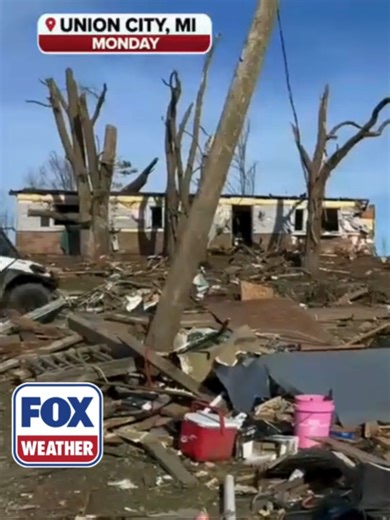 WILD WEATHER: It has been a wild week of weather across the U.S., with swirling tornadoes, thunderstorms, and heavy snow all caught on camera as the early part of meteorological spring continues on. #Spring #Snow #Thunderstorms #Lightning #FOXWeather