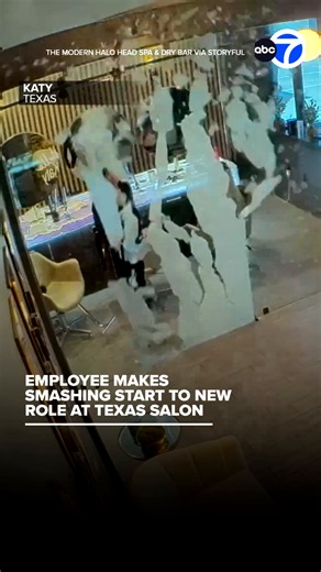 A brand-new employee made a smashing start to her career at a Texas salon, as the glass sliding door she was closing exploded into hundreds of tiny pieces, leaving her client and other employees stunned. 😱