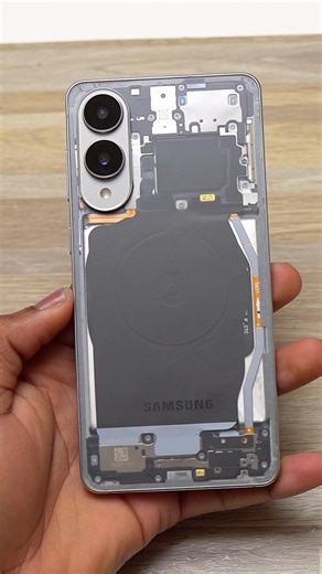 Galaxy S25 Edge: Transparent Back Glass Features