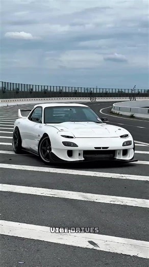 This is the reason why rotary engines are no longer used 🥀 #mazda #mazdarx7 #jdm #rotary #rotaryengine